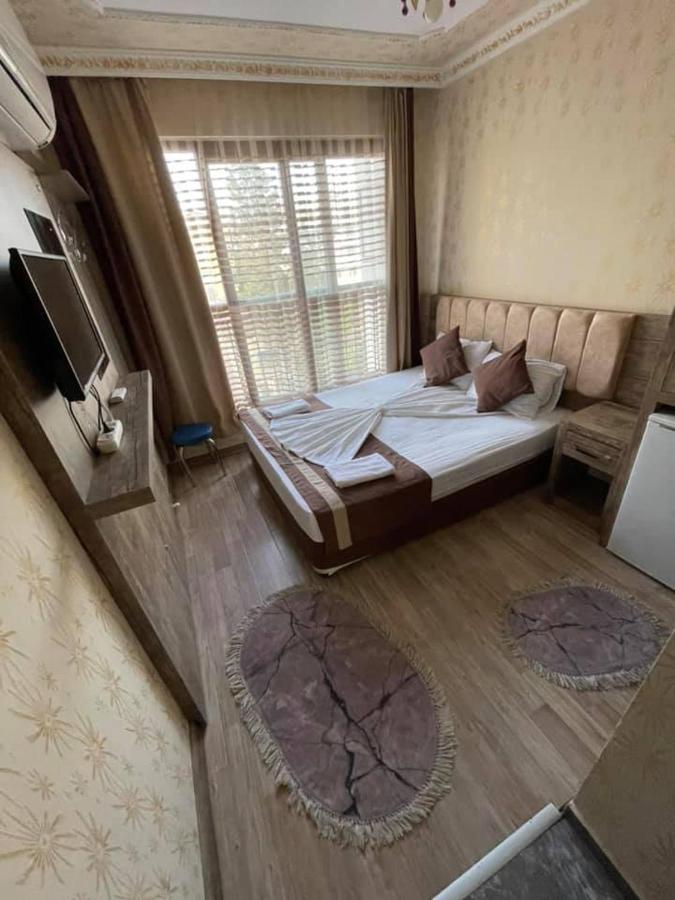 Oezguer Hotel Antalya Eksteriør bilde